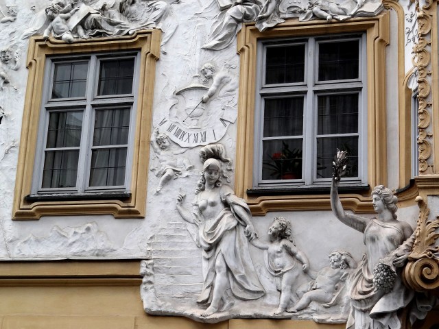 Detalle de la fachada de la casa de Egid Asam, desde la cual se podía acceder a la capilla.