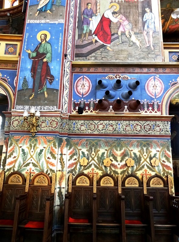 Vista del kliros (sección del coro) de la Catedral Ortodoxa de Sibiu