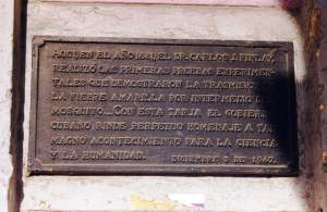 Placa conmemorativa de los aportes del Dr.Finlay en La Habana, Cuba