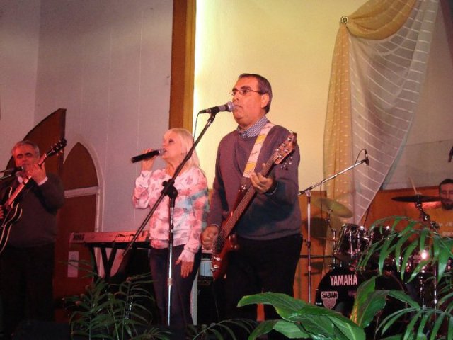 Más de la misma presentación (2010)