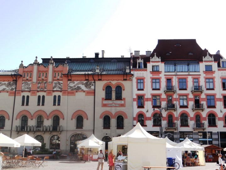 Alrededores Palacio de las Artes de Cracovia 09