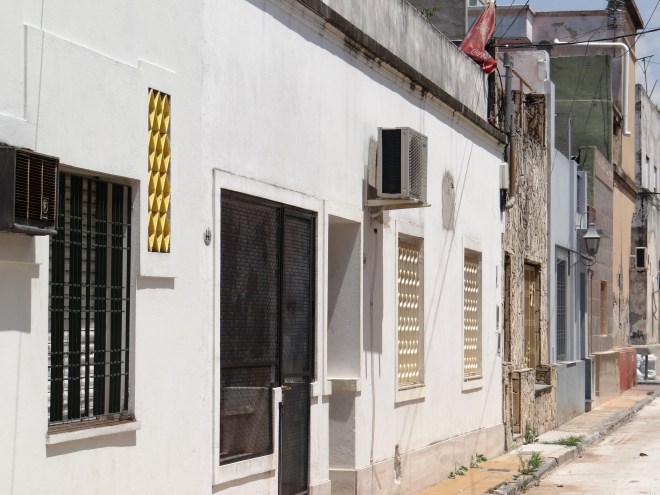 Pasaje Trieste, vista parcial de la primer cuadra, lado sur, desde la calle Tupac Amaru hacia la calle Juan A. Boeri