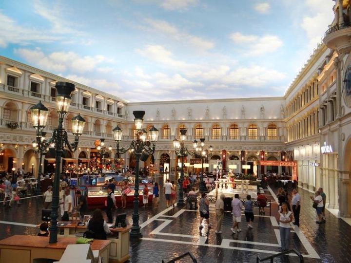 Palazzo & Venetian 12